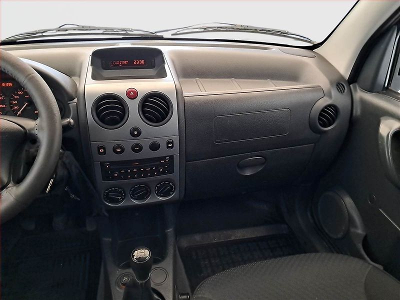 Citroën Berlingo (2009) 1.6 HDi, 5Míst, ČR, DPH - fotka 8 z 13