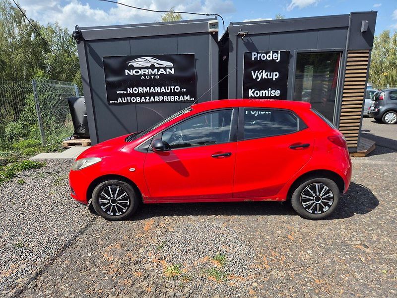 Mazda 2 1.3i 55kW, koroze prahů - fotka 4 z 21