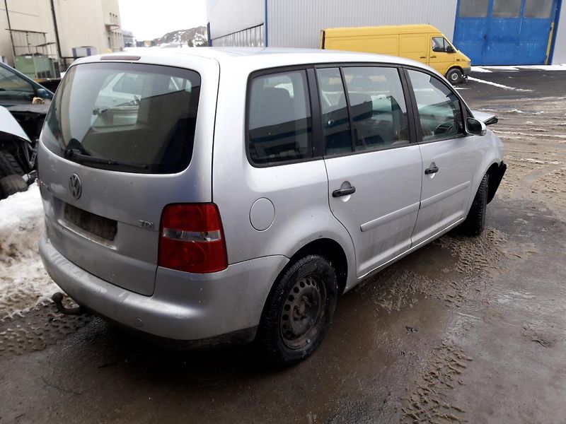 Volkswagen Touran 1.9 TDI 77Kw NÁHRADNÍ DÍLY - fotka 3 z 7