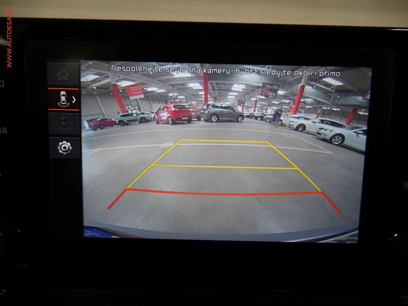 Kia Ceed (2023) 1.5 T-GDI, 1.maj,ČR, servis - fotka 20 z 20