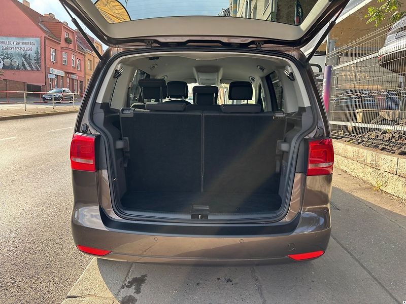 Volkswagen Touran 1.4TSI-103KW.DSG.7MÍST.ZÁRUKA - fotka 6 z 51
