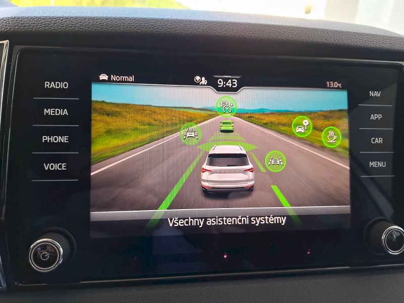 Škoda Karoq (2025) SELECTION TS 110/1.5 A7F - fotka 34 z 41