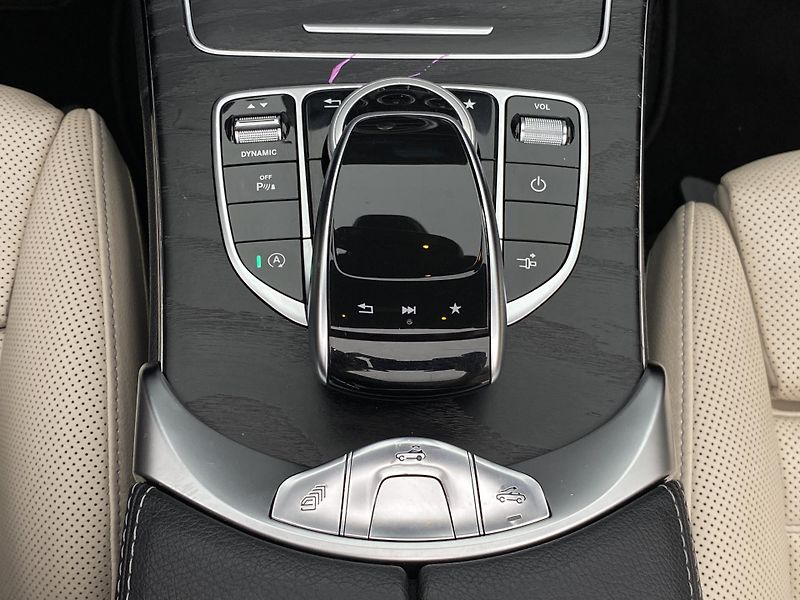 Mercedes-Benz Třídy C C220d CABRIO AUT CZ - fotka 26 z 58
