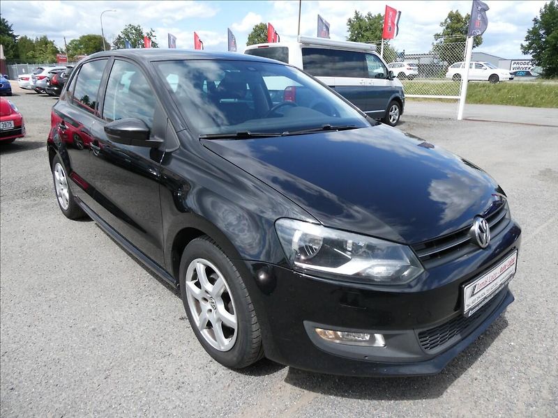 Volkswagen Polo 1,2 i 51kW 2x kola, po servise - fotka 1 z 42