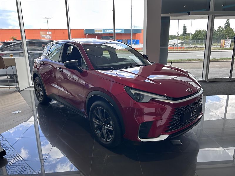 Lexus LBX (2025) 1,5   Relax Tech - fotka 3 z 9