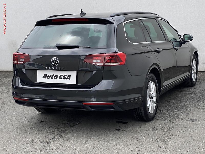 Volkswagen Passat (2021) 1.5 TSi, DSG, LED, navi - fotka 4 z 18