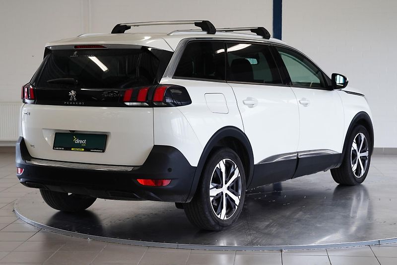 Peugeot 5008 - fotka 2 z 6