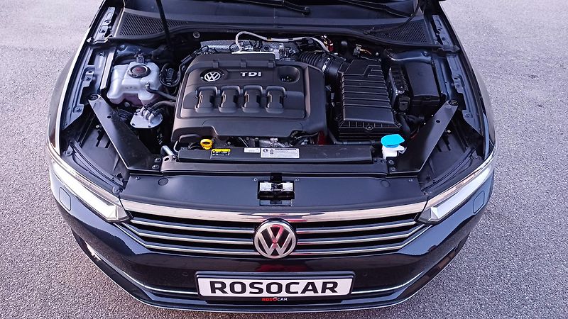 Volkswagen Passat Variant (2019) 2.0 Bi-TDI HIGHLINE - fotka 53 z 54