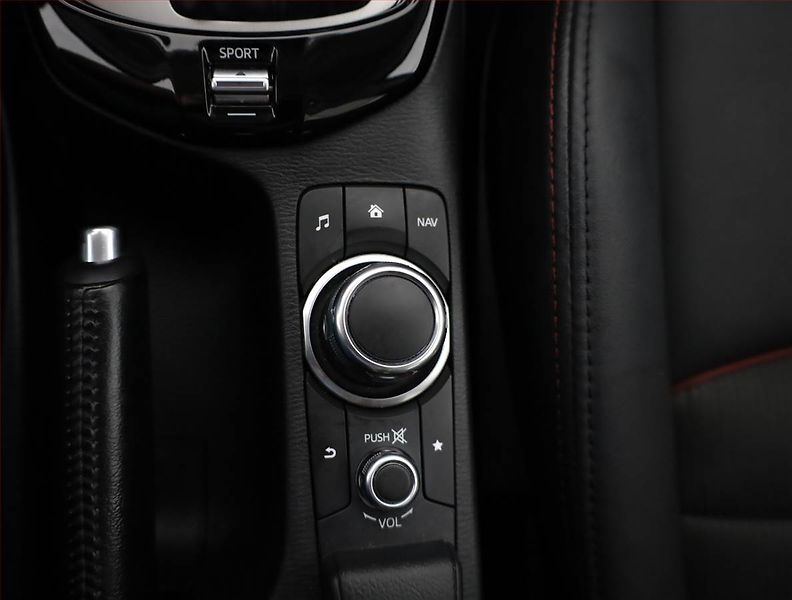 Mazda CX-3 (2016) 2.0 Skyactiv-G, 4X4, Automat - fotka 15 z 19