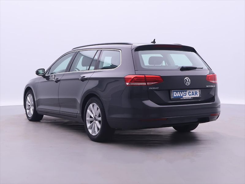 Volkswagen Passat 2,0 TDI 110kW DSG Comfort Navi - fotka 5 z 31