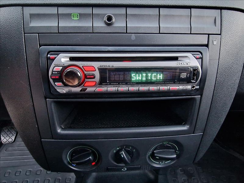 Škoda Fabia 1.2i 47kW,původ ČR - fotka 24 z 39