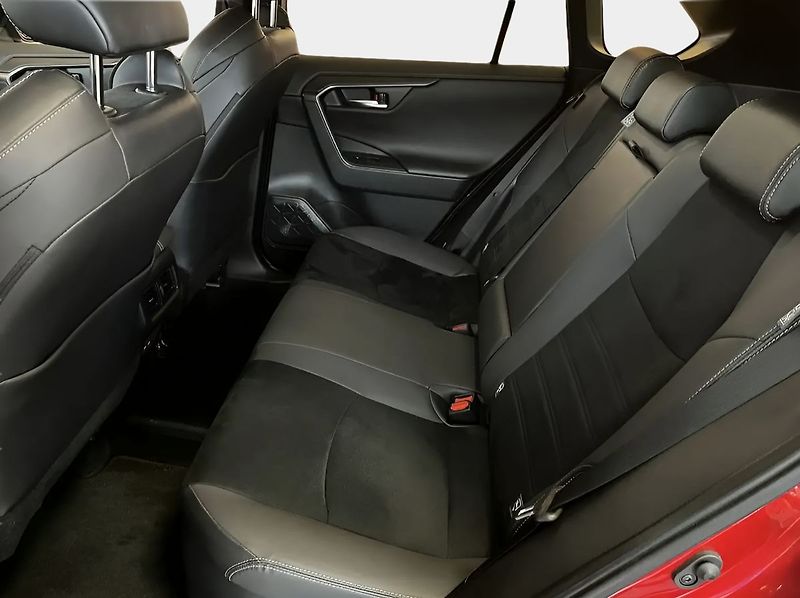 Toyota RAV4 GR SPORT 4X4 - fotka 12 z 13