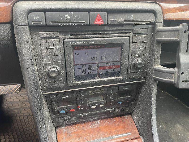 Audi A4 Avant 2.5 TDI 120Kw NÁHRADNÍ DÍLY - fotka 7 z 8