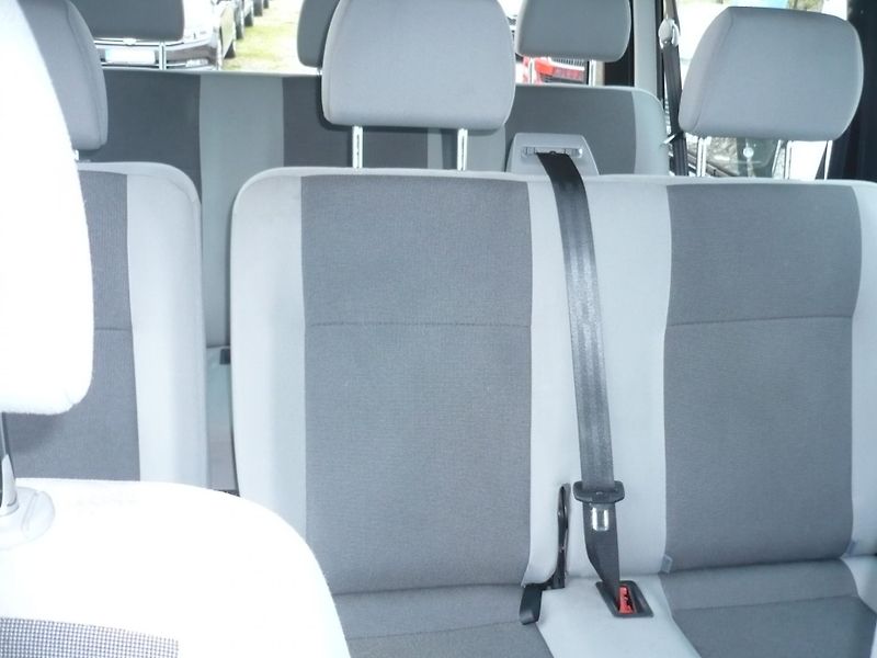 Volkswagen Transporter 2.0TDI 103Kw 8Míst - fotka 22 z 27