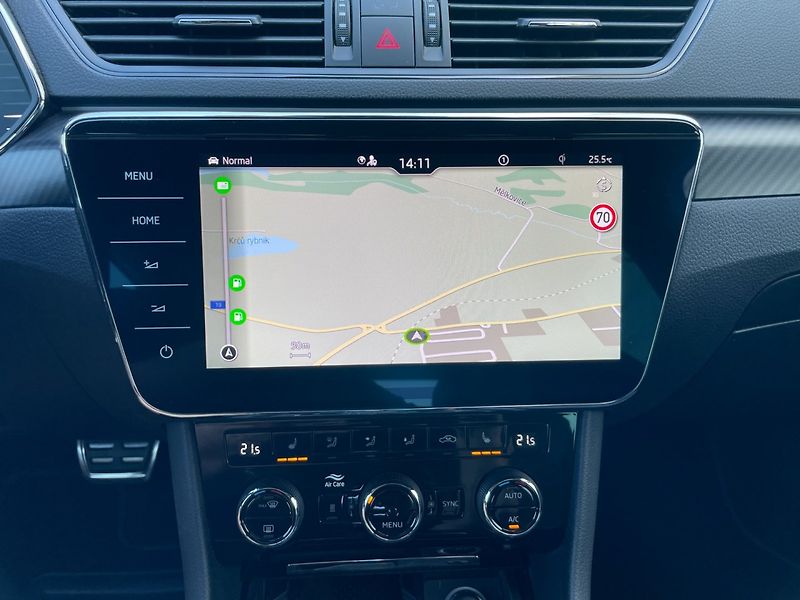 Škoda Superb (2022) SportLine 1.5TSI Webasto! 1.Ma - fotka 16 z 50