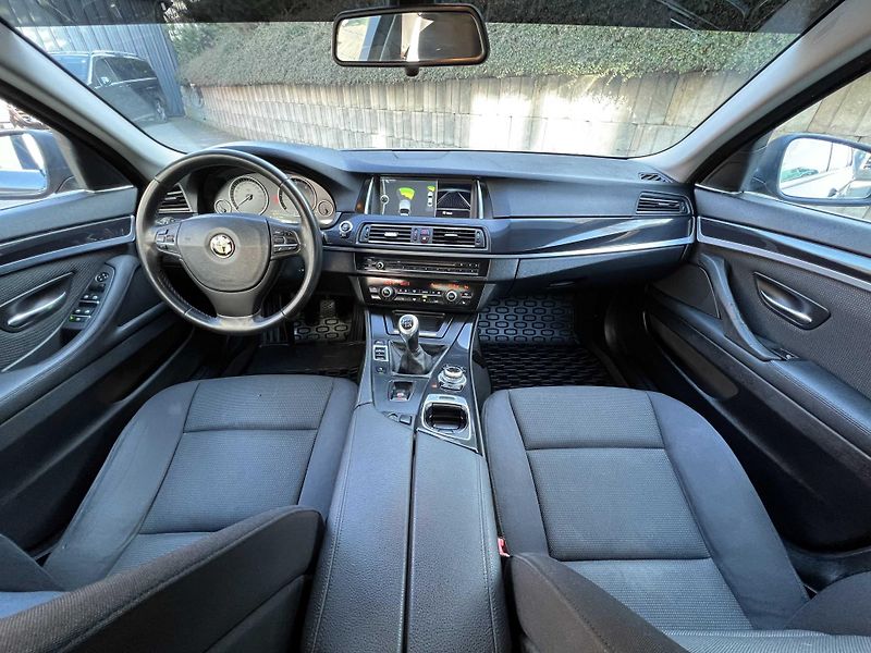 BMW Řada 5 530d 190 kW NOVÁ STK - fotka 12 z 15
