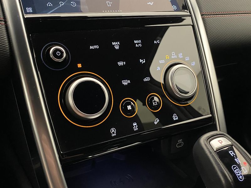 Land Rover Discovery Sport P200 R-DYNAMIC SE AWD AUT - fotka 34 z 47