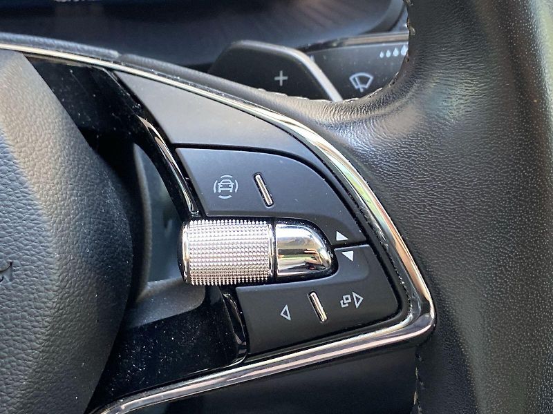 Škoda Karoq (2022) 1.5 TSI DSG Style + - fotka 25 z 31