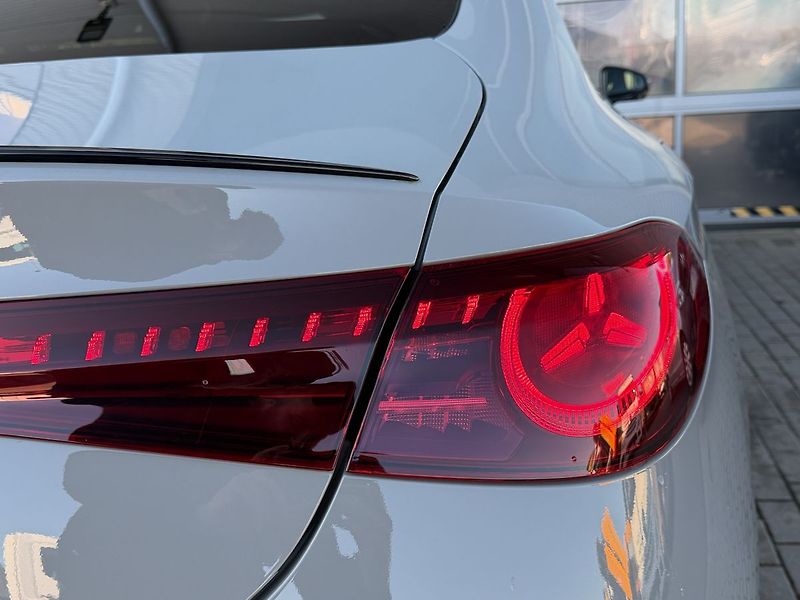 Mercedes-Benz CLA 250+ s technologií EQ - fotka 12 z 36