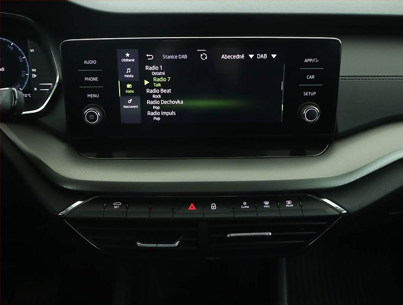 Škoda Octavia (2023) Ambition 2.0 TDI, ČR,1.maj - fotka 12 z 15