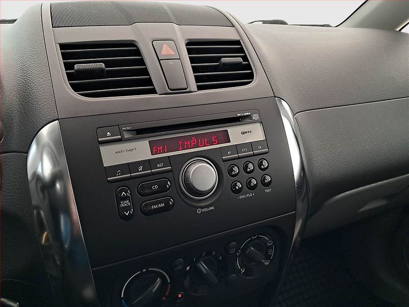 Suzuki SX4 (2014) 1.6 VVT, 4X4, ČR,1.maj - fotka 17 z 18