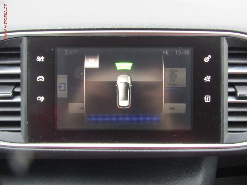 Peugeot 308 (2014) 1.2 PT, ČR, Allure, LED - fotka 14 z 17
