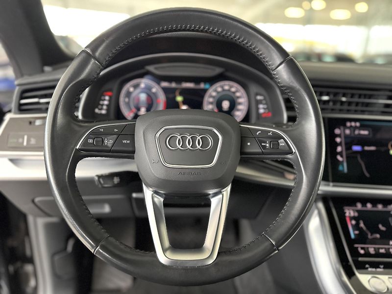 Audi Q8 50TDI Quattro*S-LINE*REZERVACE - fotka 20 z 42