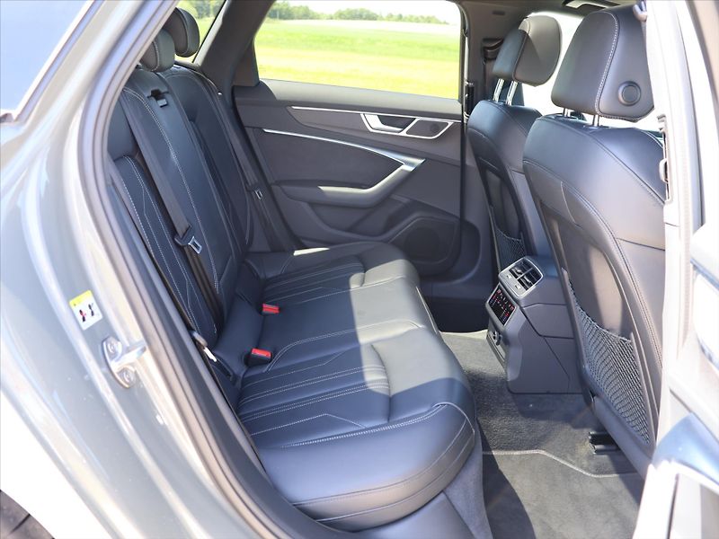 Audi A6 Avant 2,0 40 TDI Quattro S-Lin - fotka 14 z 41