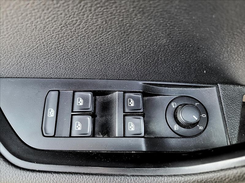 Škoda Superb 2,0 TDI,140kw,DSG,Panorama - fotka 38 z 50