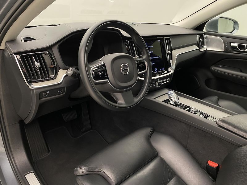 Volvo S60 B5 INSCRIPTION AUT REZERVACE - fotka 4 z 46