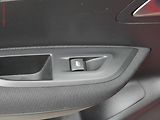 Peugeot 2008 (2021) 1.2PT, ČR, Active - náhled 12