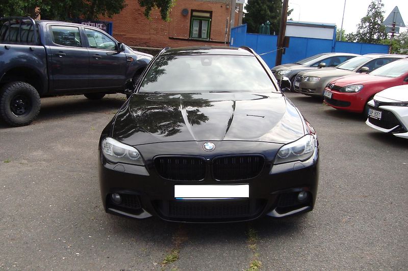 BMW Řada 5 (2013) 535d Xdrive,M-paket,S.kniha - fotka 2 z 73