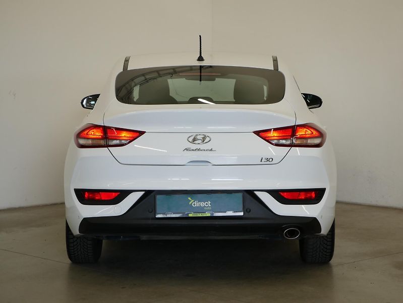 Hyundai i30 - fotka 6 z 25