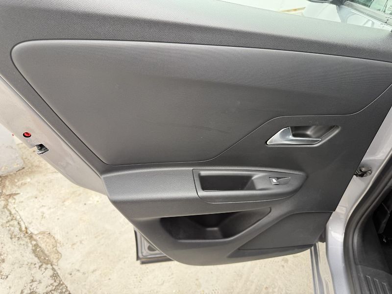 Opel Mokka (2023) e LED Kamera ser.knížka - fotka 12 z 26