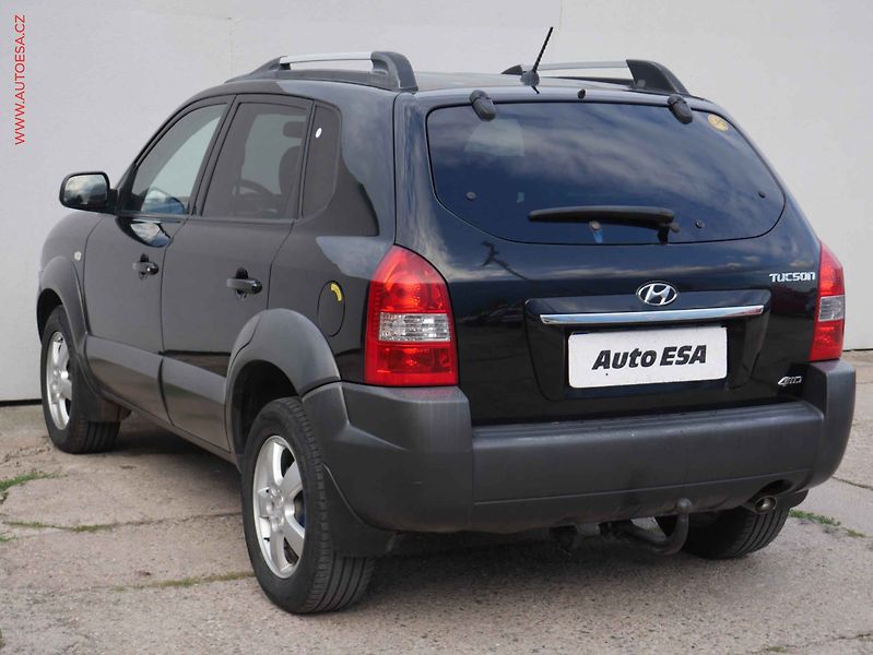 Hyundai Tucson (2010) 2.0 i 4x4, AAC - fotka 4 z 18