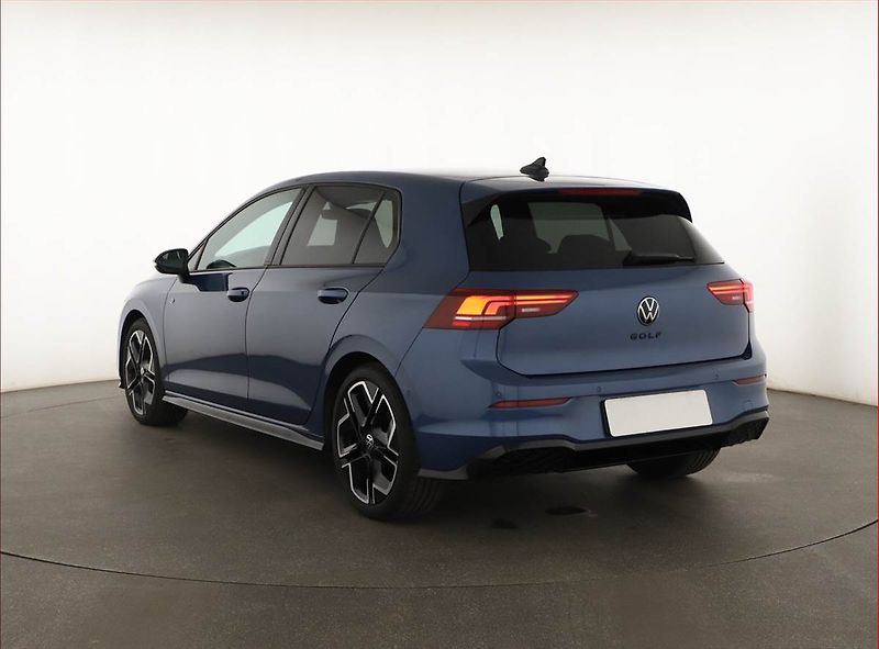 Volkswagen Golf (2025) R-Line 1.5 TSI - fotka 4 z 15