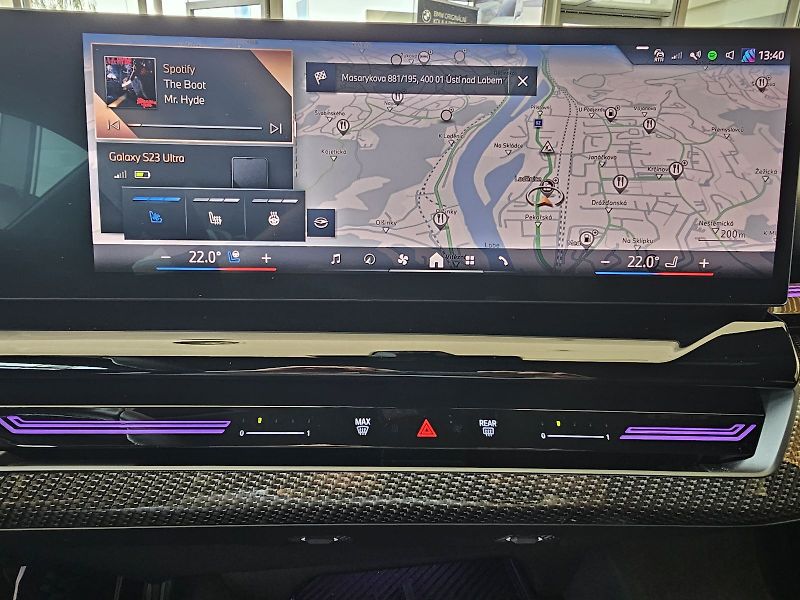 BMW Řada 5 540d xDrive Touring - fotka 35 z 39