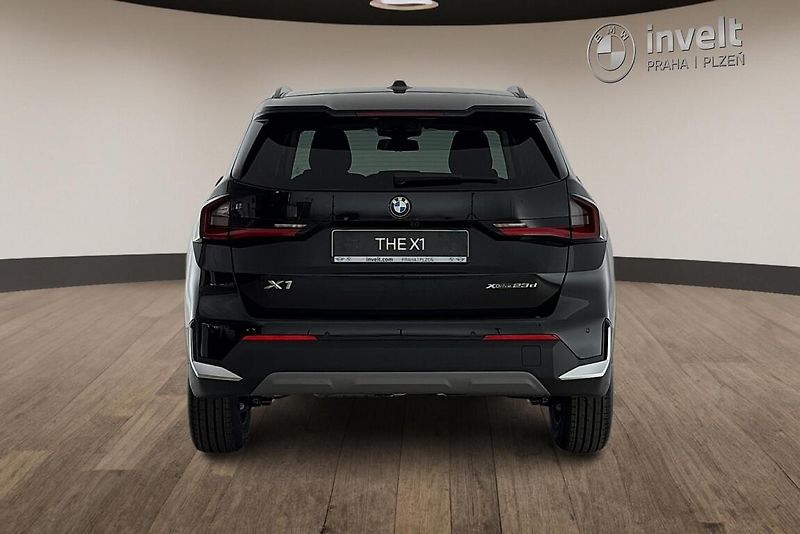 BMW X1 xDrive23d - fotka 4 z 24