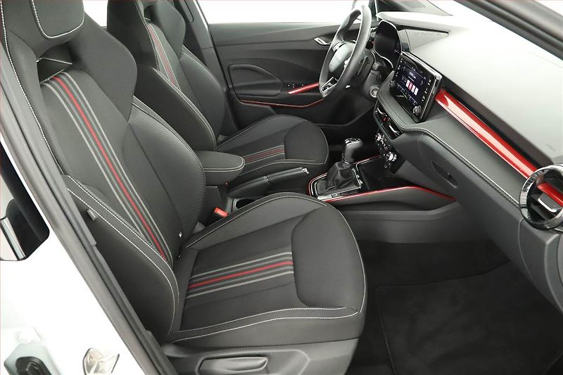 Škoda Fabia (2025) 1.0 TSI, MONTE CARLO, AUTOMAT - fotka 7 z 15