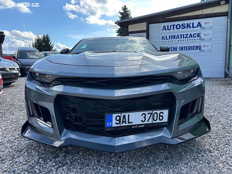 Chevrolet Camaro (2021) 6.2 V8 - fotka 2 z 28