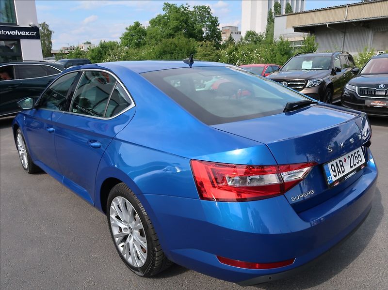 Škoda Superb 2,0 TSi,140kW,NovéČR,Style,DPH - fotka 4 z 26