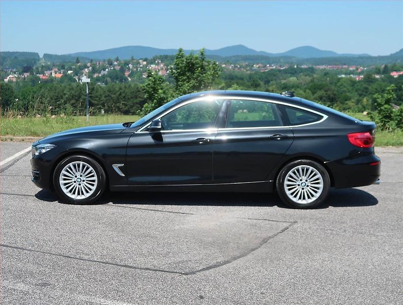BMW Řada 3 (2019) 320d xDrive GT, 4X4, Automat - fotka 3 z 14