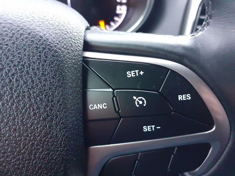 Jeep Grand Cherokee (2018) 3.6 L V6 4x4 - fotka 10 z 40