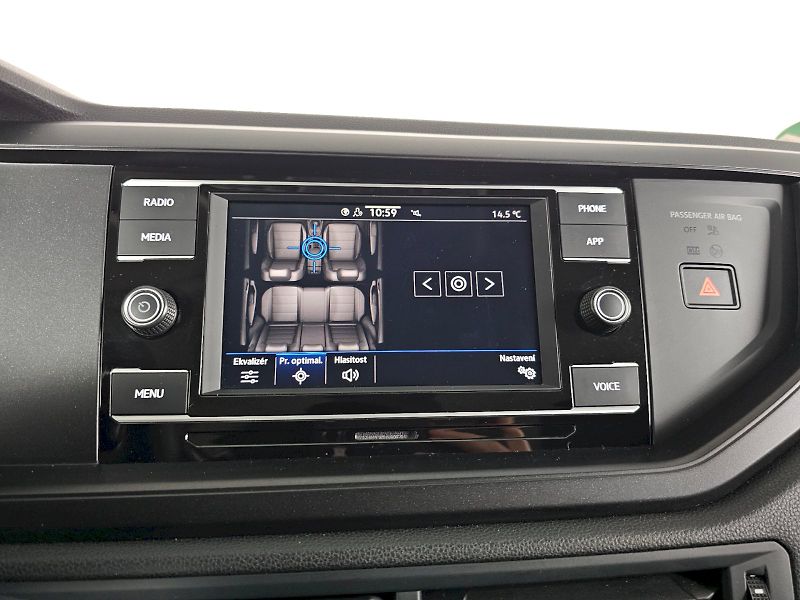 Volkswagen Taigo (2023) 1.0 TSI 70kW LIFE Plus - fotka 14 z 29