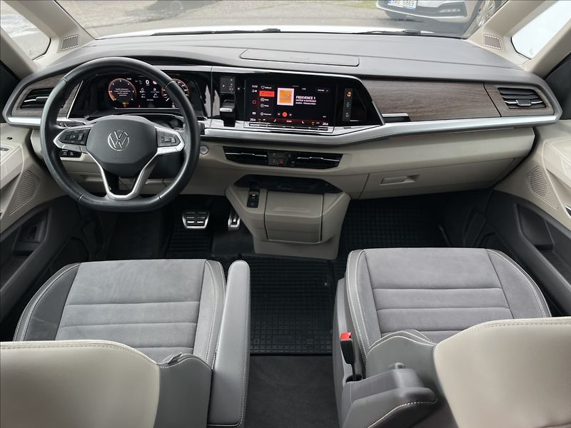 Volkswagen Multivan 2,0 TDI DSG Style 7Míst+Kamera - fotka 6 z 21