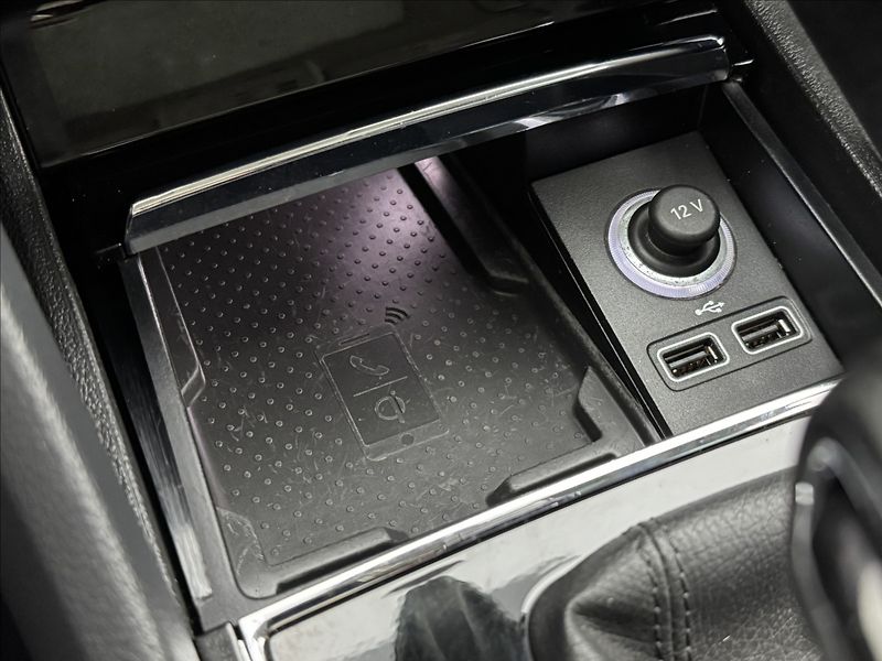 Škoda Kodiaq 2,0 DSG 4X4 CANTON ACC 360° - fotka 30 z 47