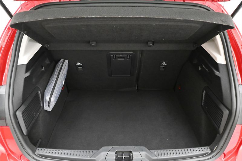 Ford Focus 2,0 EcoBlue 110kW Titanium X Z - fotka 9 z 27