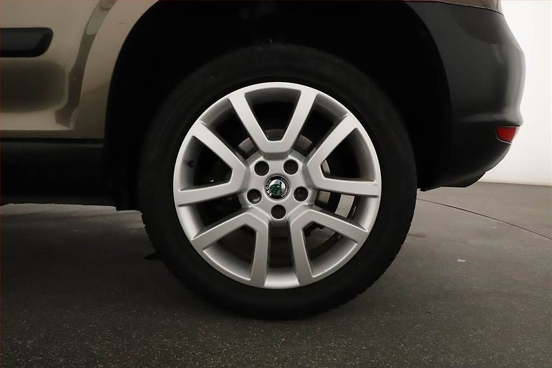 Škoda Yeti (2010) Ambition 1.4 TSI, Tempomat - fotka 17 z 17