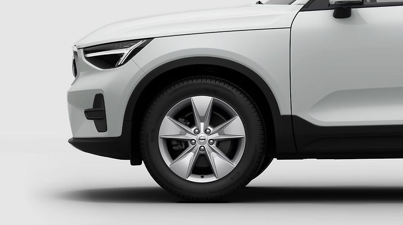 Volvo XC40 (2026) B3 CORE AUT - fotka 19 z 19