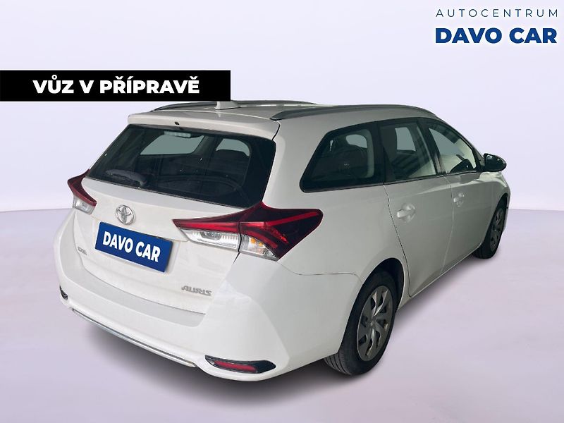Toyota Auris 1,4 D-4D 66 kW Sports Active - fotka 5 z 12